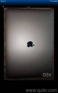 Apple MacBook Pro 15-inch (2018)  Core i7  16GB RAM.