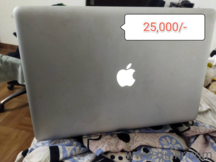 MacBook Pro , 15 inch display, nice battery  backup , peak brightness,smooth run, 8Gb ,512Gb 