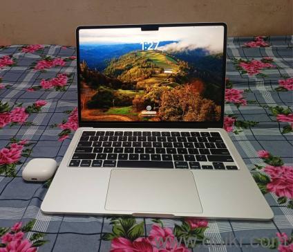 Apple Macbook Air M3 (Excellent Condition) - 16 GB RAM with free Airpods 4 and Laptop Bag