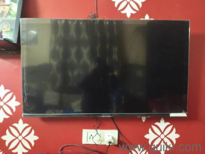 Samsung 43 inch UA43AU7600 (Display broken)