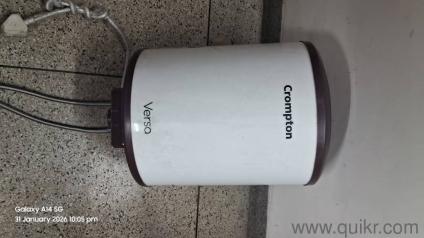 Almost New Crompton versa Geyser in best condition.