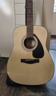 Yamaha F280 Acoustic Guitar - 10 months old