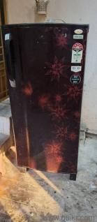 Goderj Firdge with stand