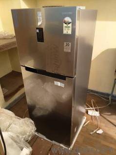 hurry to buy fridge original price 420000 by my prize 35000