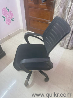 Premium quality office chair (mesh type)