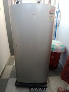Samsung 180Ltr single door refrigerator in Gray colour.Refrigerator is in good working condition.