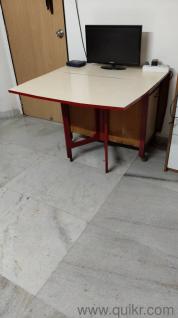 6 seater dining table.