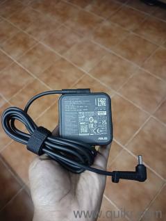  Asus laptop adapter 45W ,4.0x1.35mm