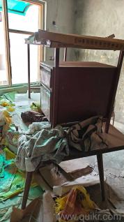 Study table ,selling as we are renovating the room 