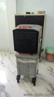 seal packed cooler everything is new 40 literr and warranty december 