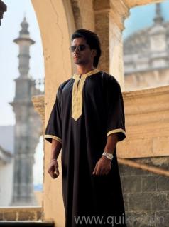 Mens Thobe Kurta XL Black Gold Embroidery Worn Once