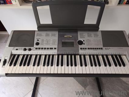 Yamaha PSR I425 Keyboard