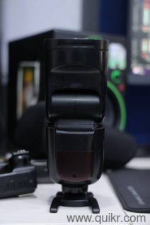 Godox V1 C with tigger