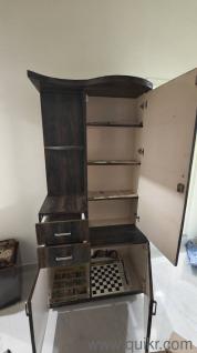 Dressing table + storage