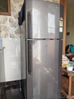 LG FRIDGE Good running condition 