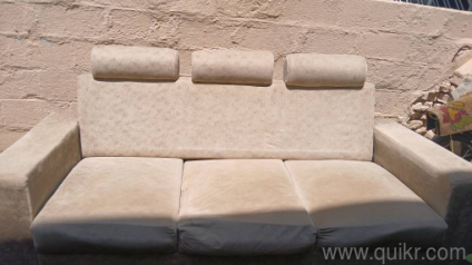 used sofa set 8000 negotiateable