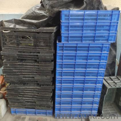 Vegetables and Fruits storage crates brand new for selling purposes in Market