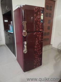 Double door refrigerator 