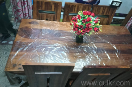 Dinning Table New Unused