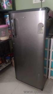 Single door refrigerator in good condition for saloe