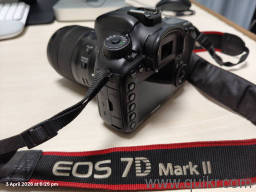 Canon 7D Mark ii with 18-135mm lens, gently used, very good Condition, 70k Shutter used only