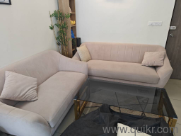 well maintained sofa set 3+2