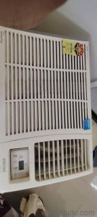Voltas 1.5 tonn window inverter AC 5 star energy rating with bill. only 3 years old. almost in new condition. 