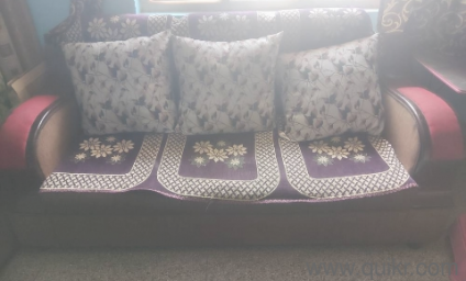 3+1+1 sofa set with almost like new condition