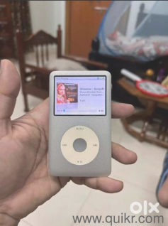 Apple ipod classic 7th generation 160 gb variant mint condition