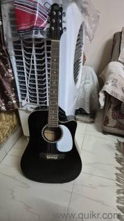 Acoustic Guitar Black