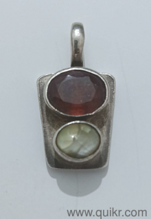 Cat's eye, gomed silver pendant