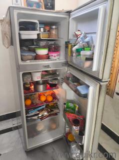 LG 244 litre Double door Fridge 8Yrs