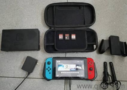 Nintendo switch + 7 Premium Games and accessories 