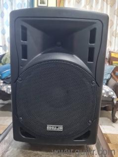 Ahuja BTA 660 PA amplifier speaker with 2 mics. Rarely used excellent condition.