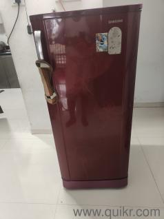 Good Working condition, Samsung look like new, dark brown