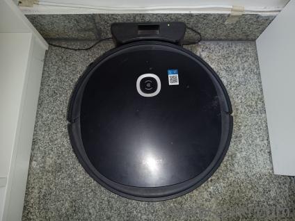 Ecovacs Deebot Robot Vacuum  full working condition