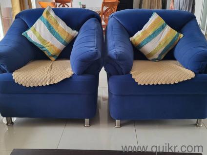 2 single Seater Sofa with center table