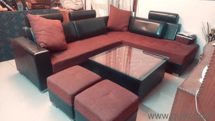 3+3+2] sofa with centre table. Excellent condition 