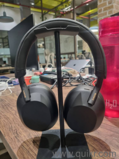 Sony XM5 Noise Cancelling Headphones / in Warranty till MAY
