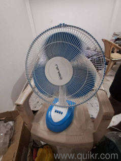 Bajaj Crest Neo table fan Brand new Only 1 month old .warranty card 3 years 