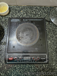 7 month old Pigeon Induction cooktop in excellent condition 