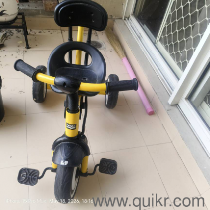 Tricycle for kids with parental handle 