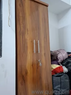 Refurbished / Used Wardrobes Furniture in India | Second Hand