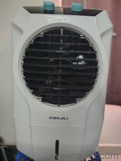 Bajaj Shield Series Glanza 30 Litres Personal Air Cooler with Anti-bacterial Honeycomb (White)