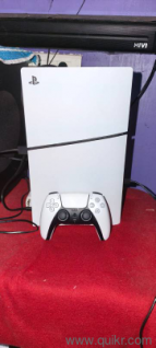 brand new 2 n half month old ps5 digital with warranty and box