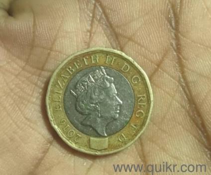 10 years old coin of one pound 