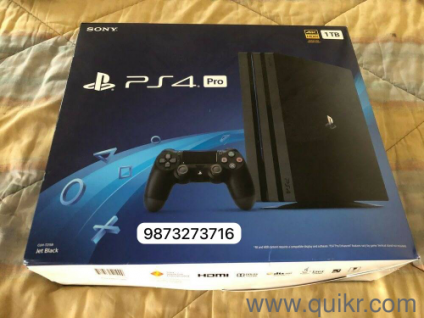 Sony Playstation ps4 pro 1Tb with 2 controllers all kit Call me or WhatsApp 987..3273716