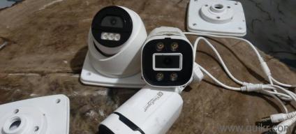 Good condition CCTV CAMERAS 1T Storage 3 camera 4 channel adaptor