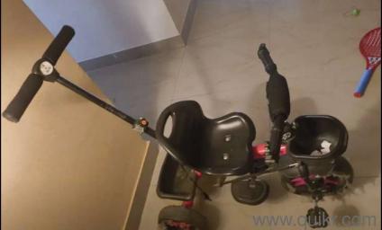 baby tricycle with handle