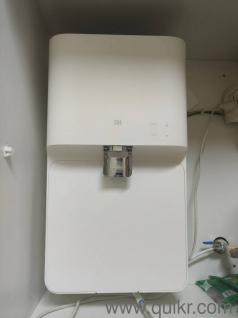 Water Purifier by MI. Very well maintained. 